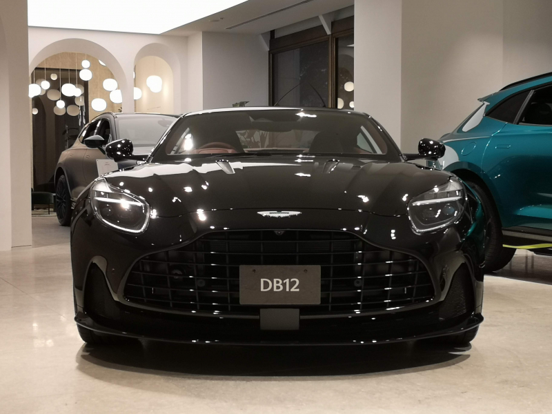 アストンマーティン DB12 Coupe 4.0L V8 RHD 新車 | アストン