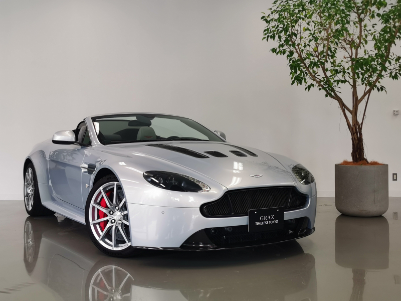 アストンマーティン V12 ヴァンテージ S Roadster 6.0L V12